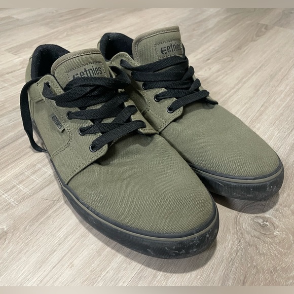 Etnies shoes ETF20MVL012E green with black sole, size 13 - Picture 1 of 6